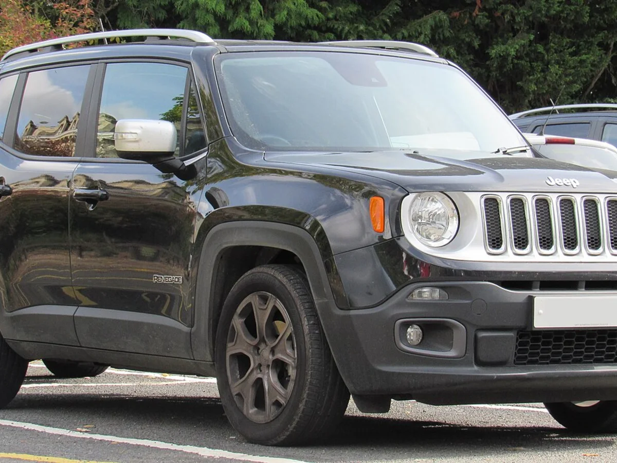 Detalhe frontal do Jeep Renegade Limited — imagem demonstrativa